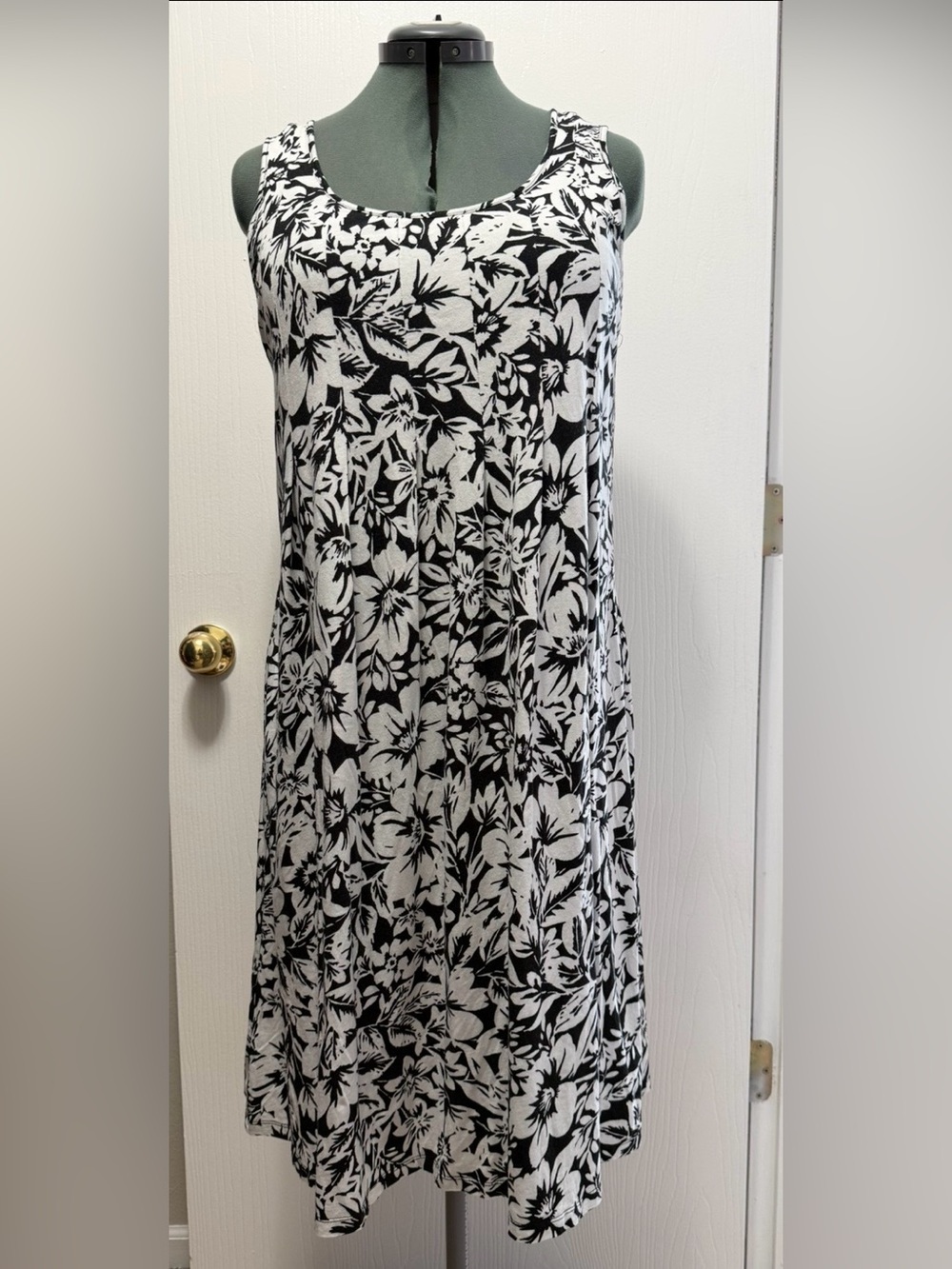 Jones New York Sport Black White Floral Midi Dress Sleeveless Pleated Knit XL